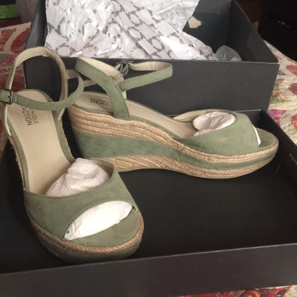 Kenneth Cole Reaction Wedges